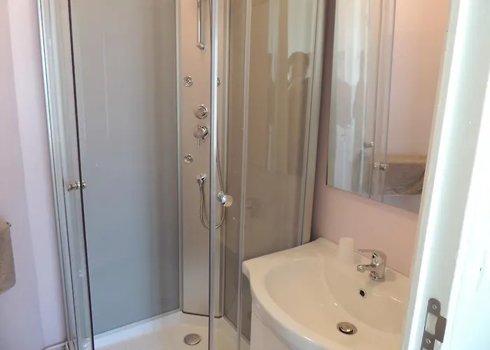 Le Colbert إيبيرني